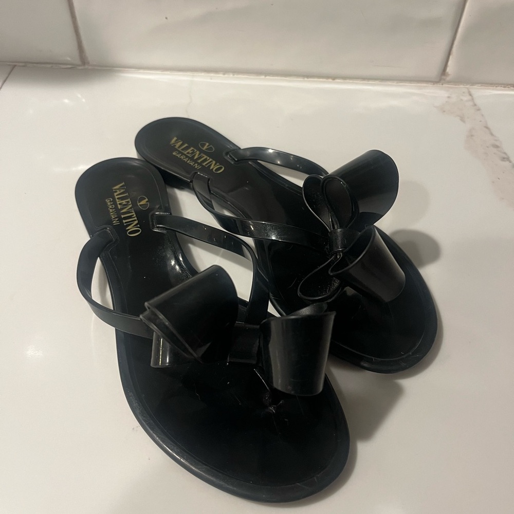 Valentino Couture Bow Jelly Flat Thong Sandals in Black size 7.5